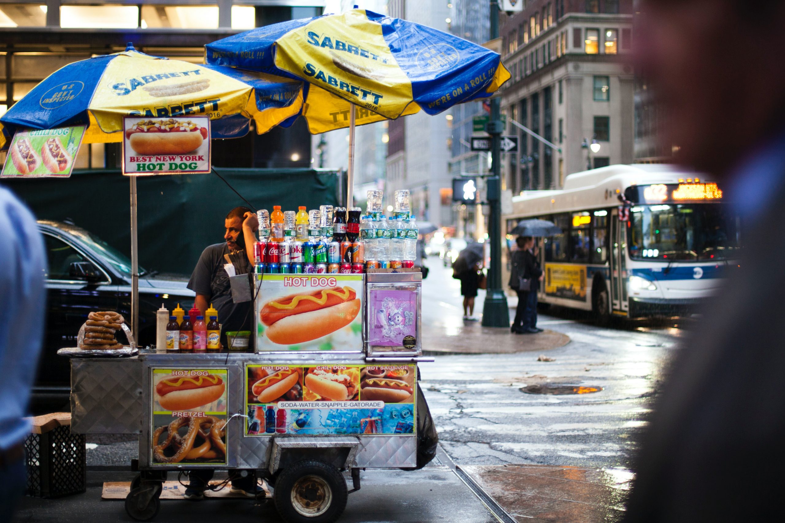 NYC-New-York-Sabrett-hot-dog